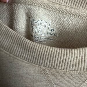 Time and Tru Women’s Tan Sweater
